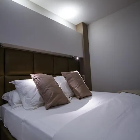 La Hotel